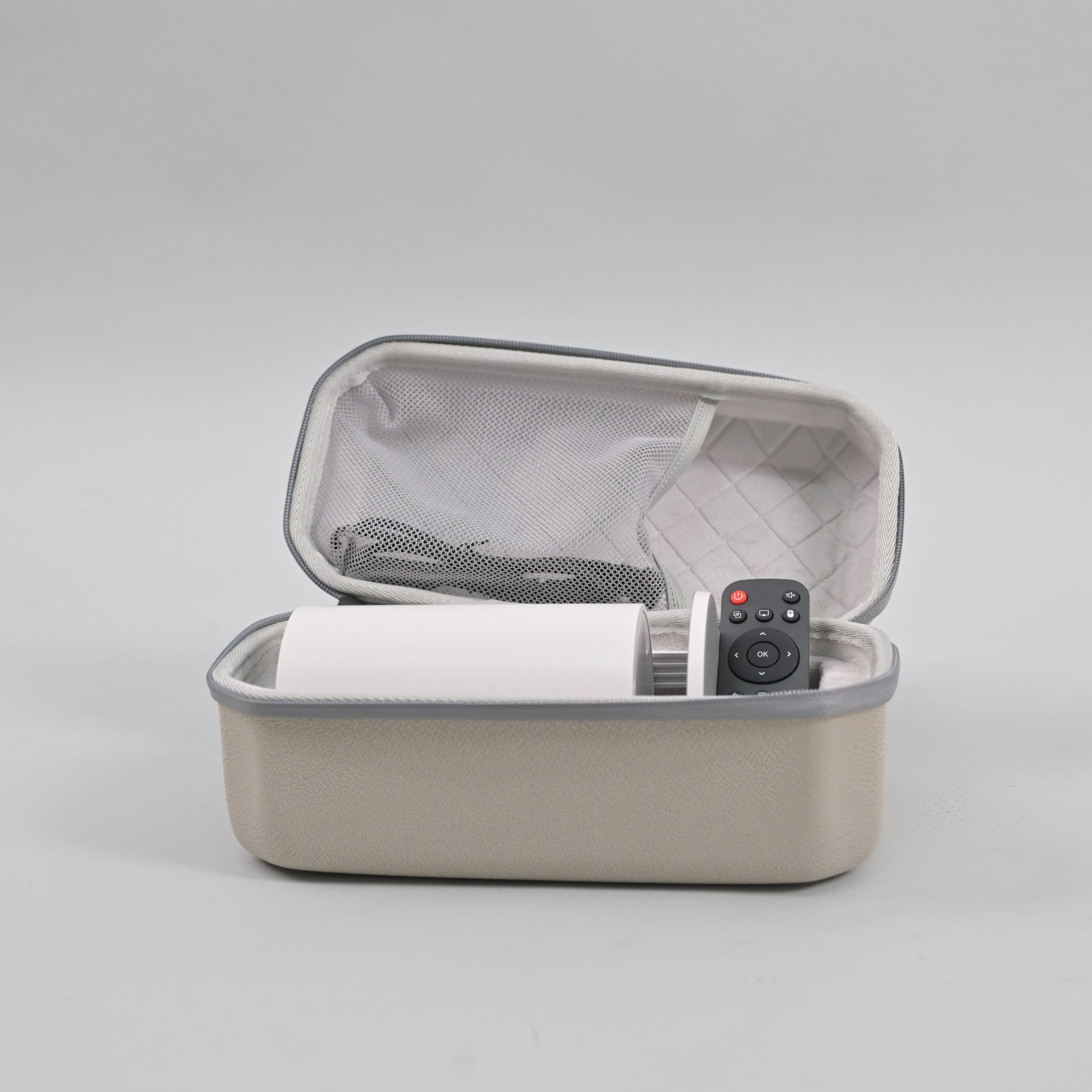 תיק אוקספורד מרופד קשיח למקרן