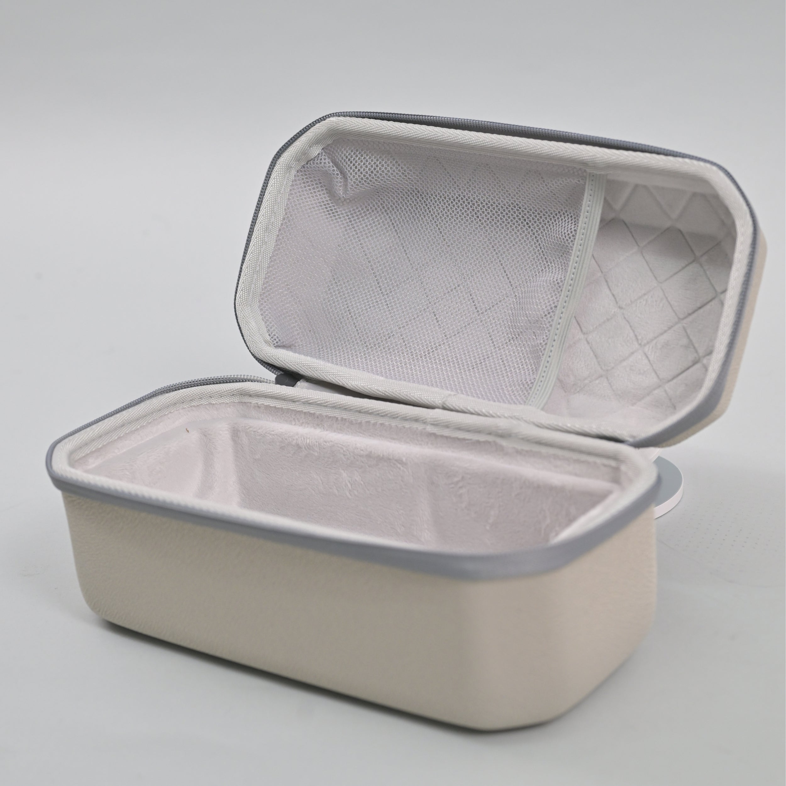 תיק אוקספורד מרופד קשיח למקרן