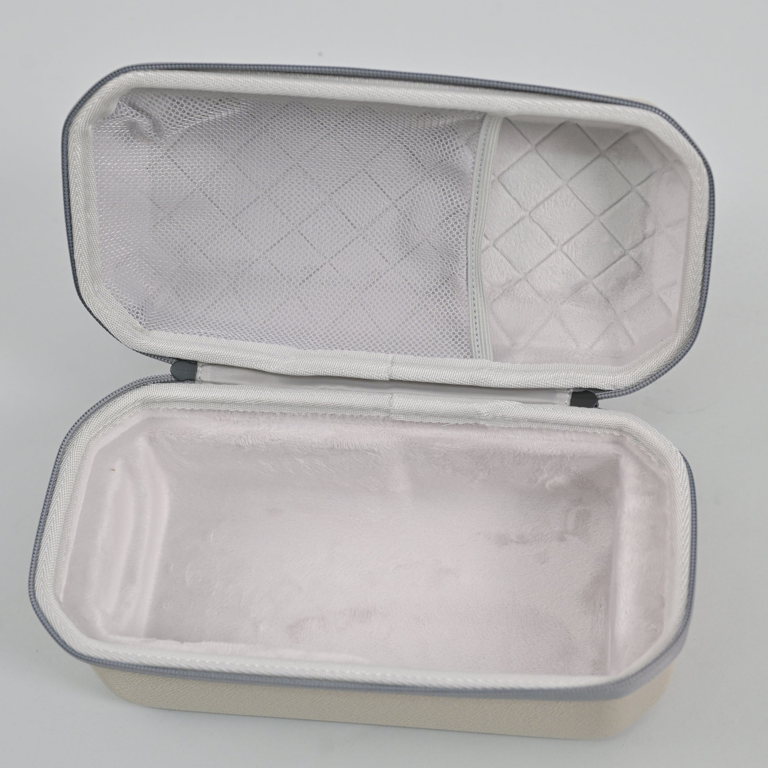 תיק אוקספורד מרופד קשיח למקרן